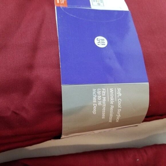 Walmart Sheet Set Storage Bag Burgandy Red Queen Pillowcases - Picture 6 of 6